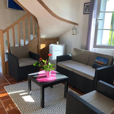 La Tour De La Conterie Bed & Breakfast Beaumont-Village Екстериор снимка