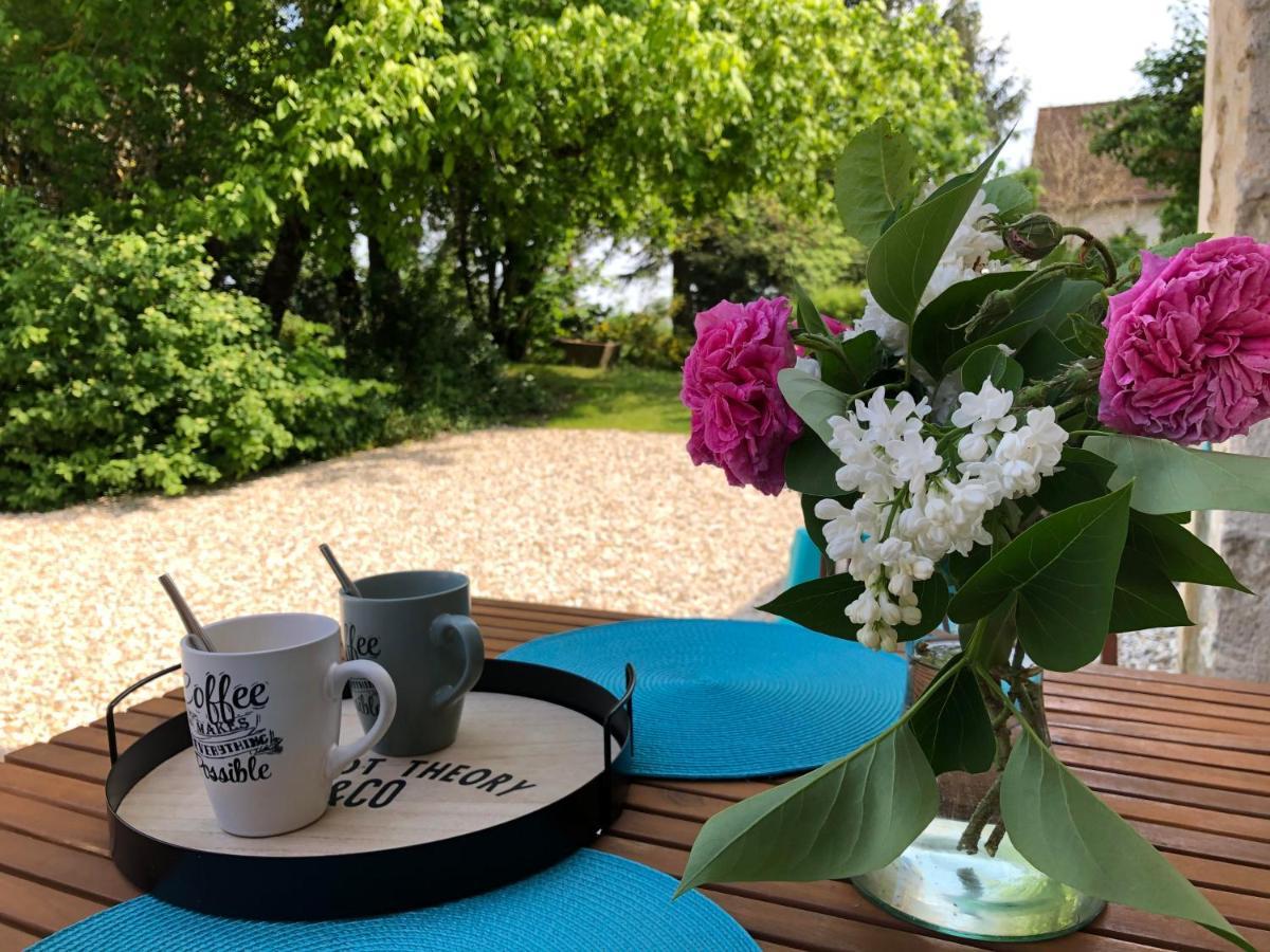 La Tour De La Conterie Bed & Breakfast Beaumont-Village Екстериор снимка