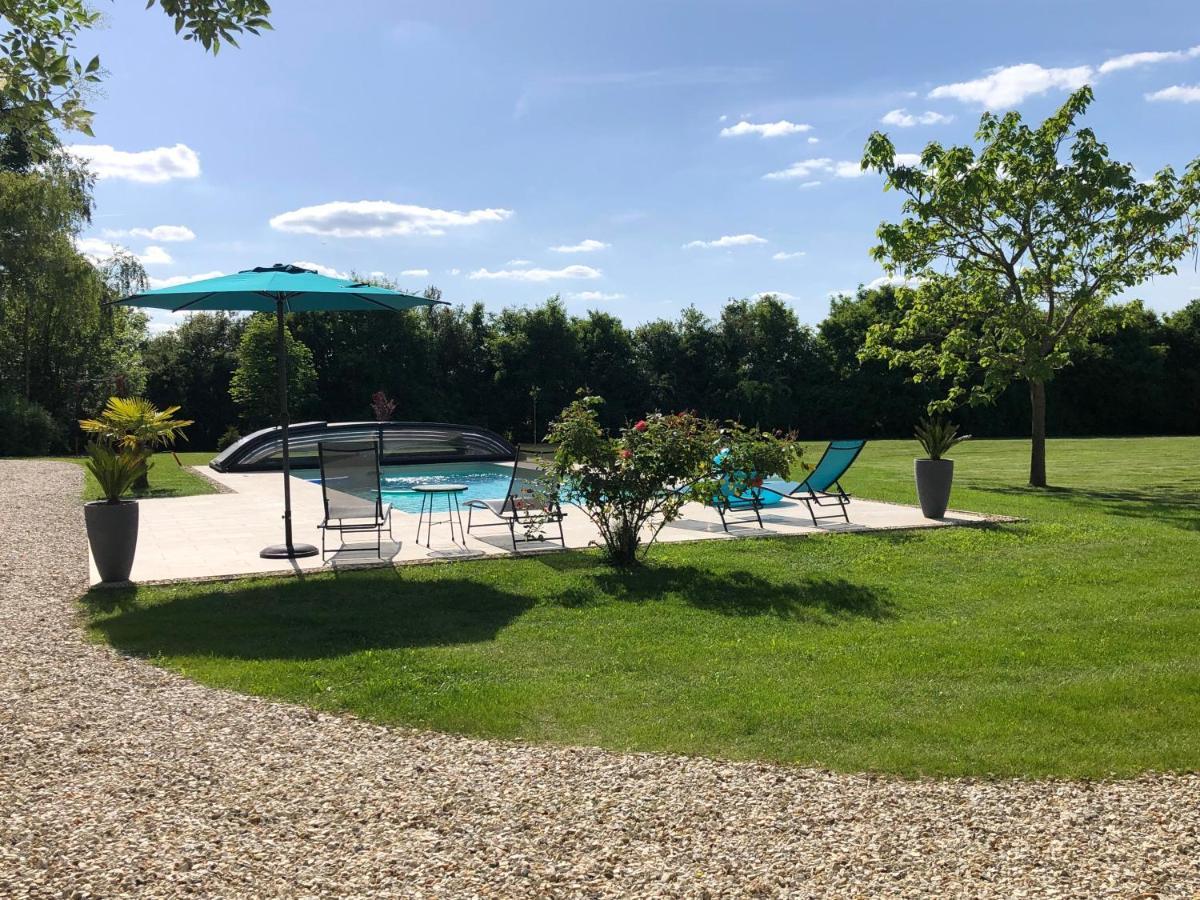 La Tour De La Conterie Bed & Breakfast Beaumont-Village Екстериор снимка
